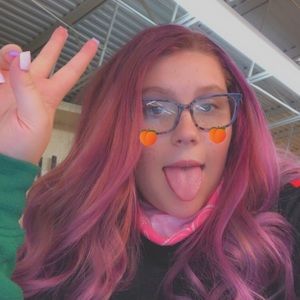 Meet your Posher, Lily